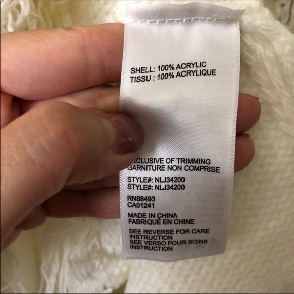 NWT BNCI Acrylic Cardigan Fringe White One Size - Picture 10 of 12